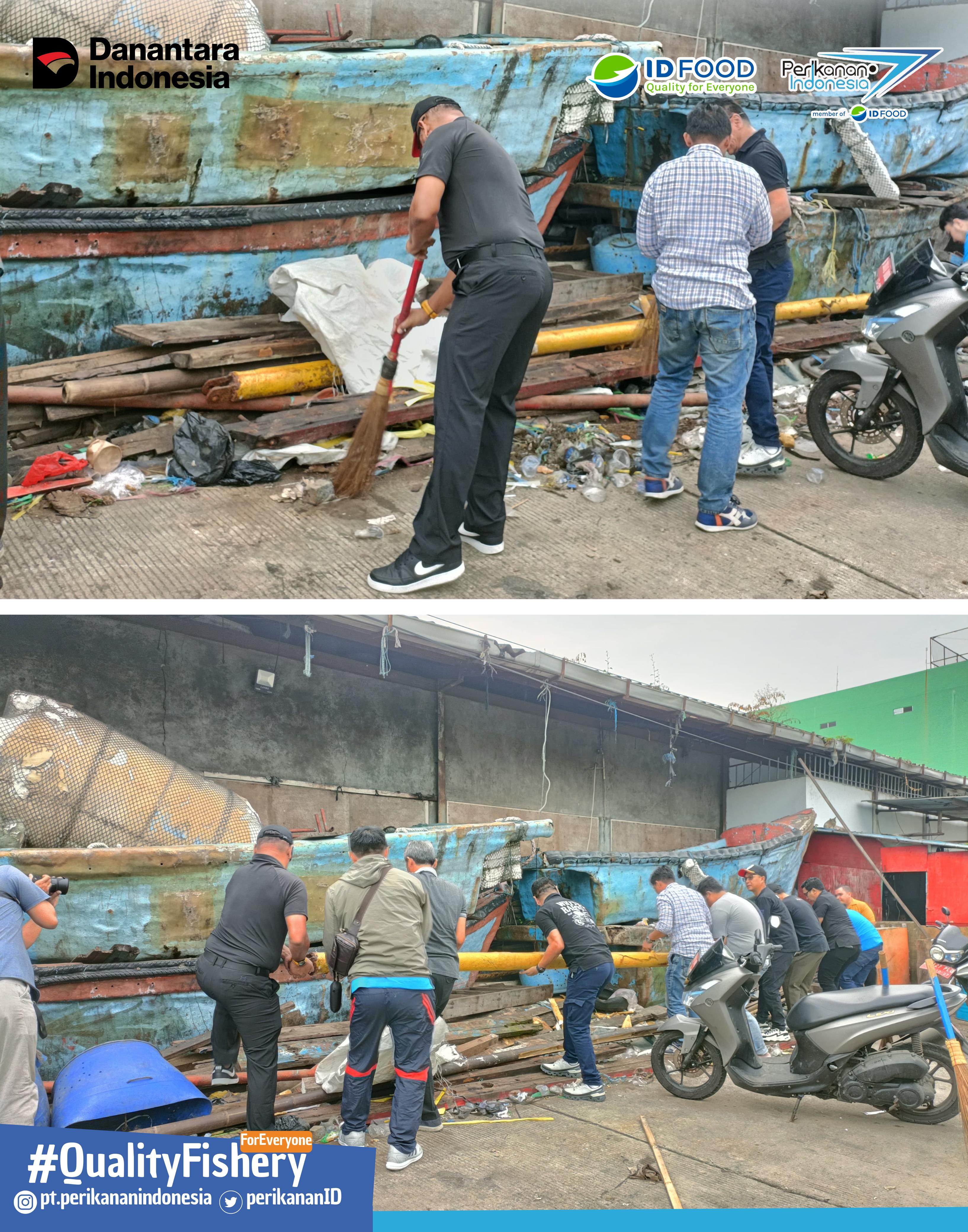 PT Perikanan Indonesia bersama dengan UPT Pelabuhan Perikanan Samudera Nizam Zachman Jakarta berkolaborasi dalam kegiatan Jumat Bersih di kawasan Dermaga Timu